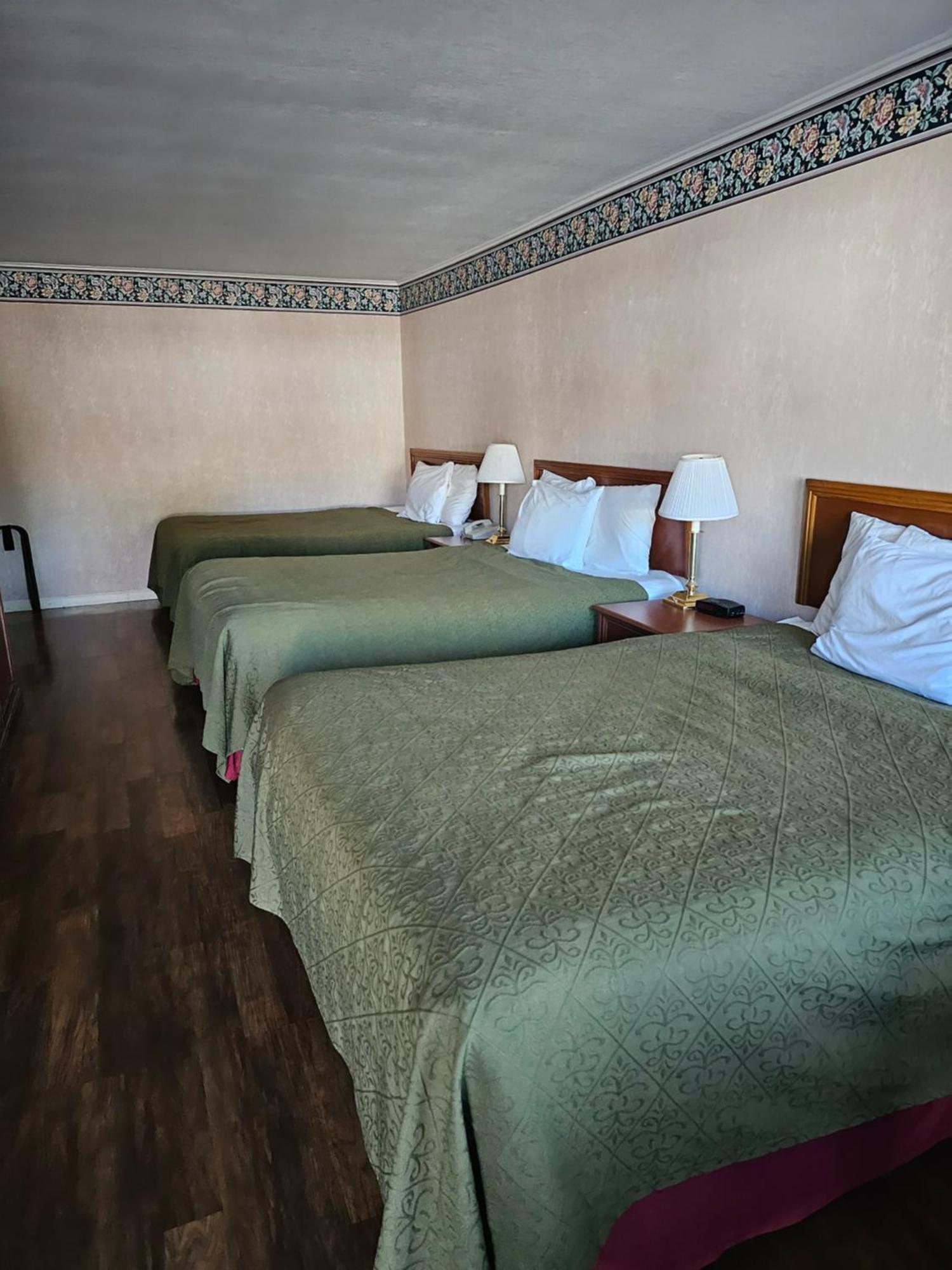 Travelodge By Wyndham Mackinaw City Zewnętrze zdjęcie