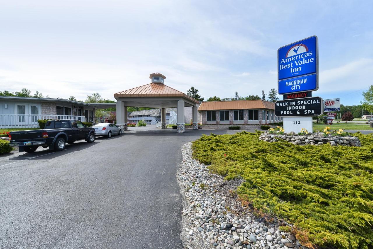 Travelodge By Wyndham Mackinaw City Zewnętrze zdjęcie